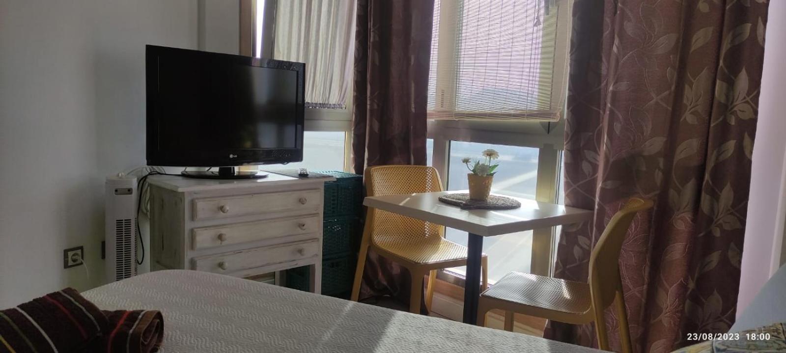 Quarto em Acomodações Particulares Roomholiday J&a Corralejo